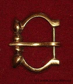 пряжка средневековая