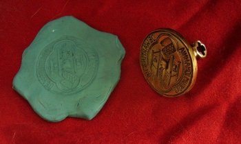 печать вислая