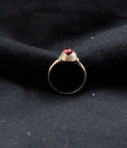 кольц с камнем