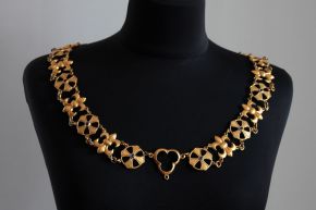 Рыцарская цепь из геральдических лилий и крестов