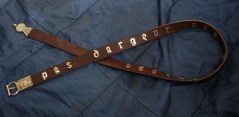 пояс с буквами