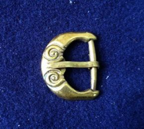 Пряжка R46