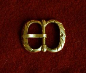 пряжка средневековая