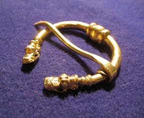 Фибула плащевая RA08